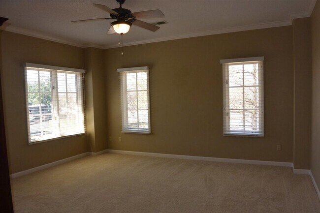 Building Photo - 865 Schilling Farm Cir