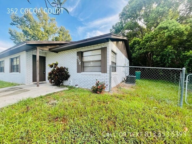 Primary Photo - 352 Cocoa Ct