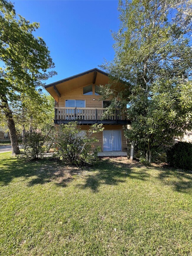 Building Photo - 2A Thunderbird Dr