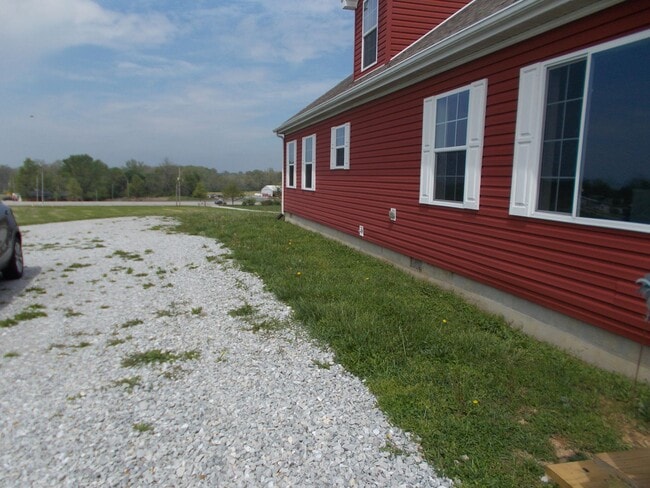 Building Photo - Large, Beautiful Home North of Richmond