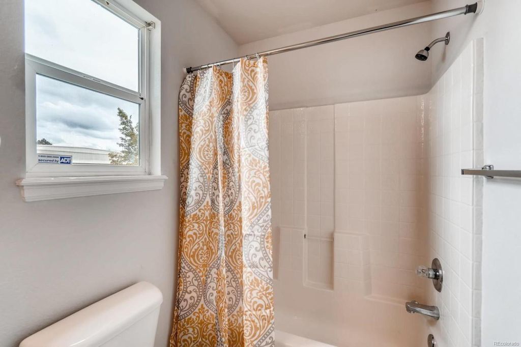 Bathroom 1 - 5429 Elm Ct