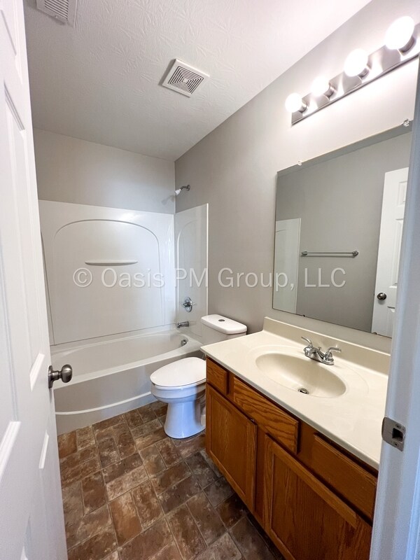 Building Photo - 4258 Buck Creek Dr