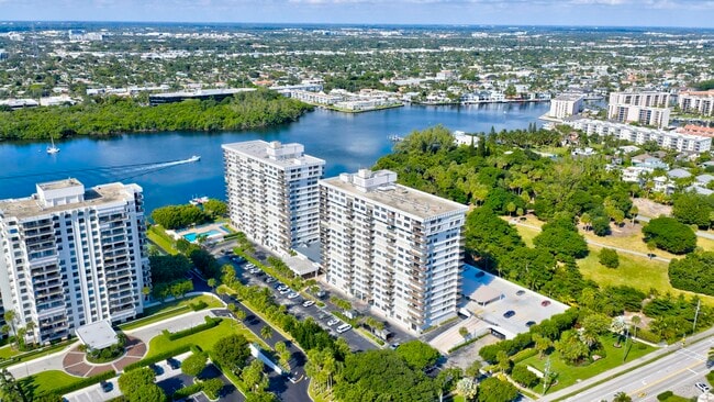 Building Photo - 2121 N Ocean Blvd