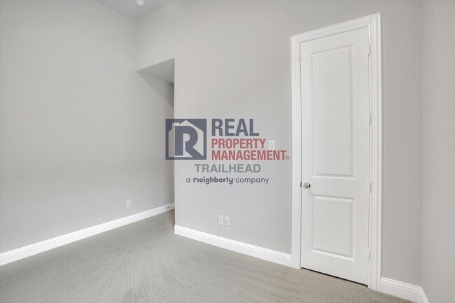 Building Photo - Spacious Home with Office & Media Room in Tavolo Park