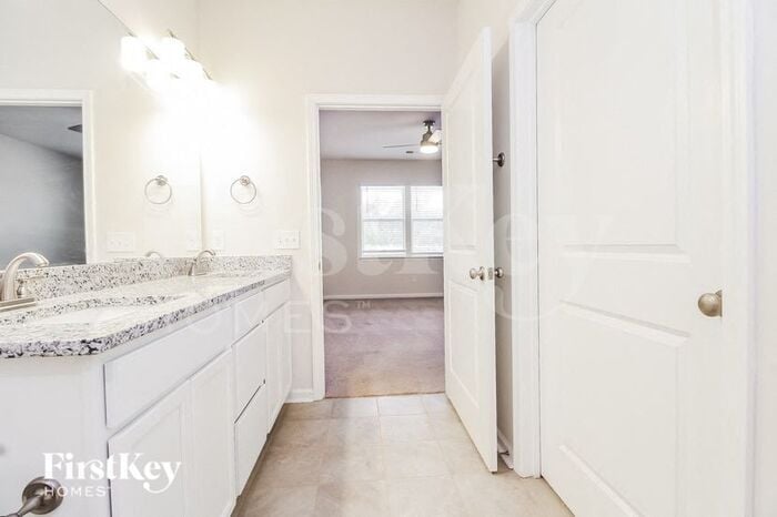 Building Photo - 457 Yoshino Cherry Dr