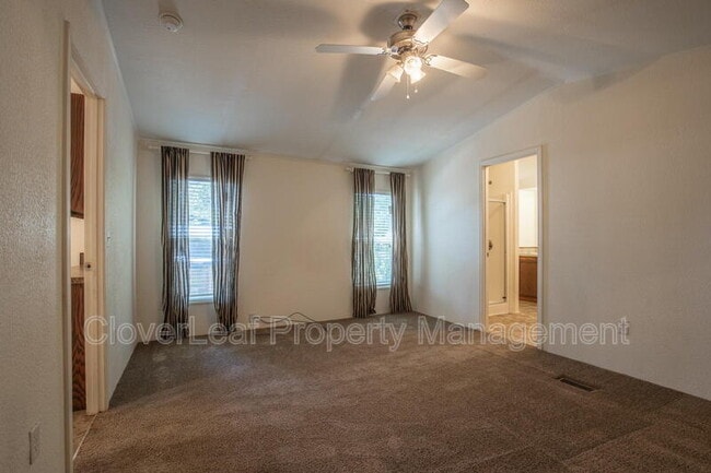 Building Photo - 359 E Zipp Rd