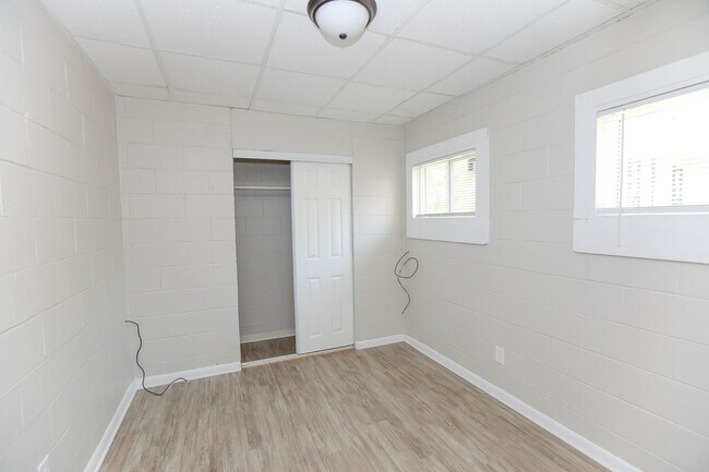 Building Photo - 2224 Marshall Ave