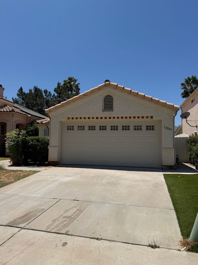 Building Photo - BEAUTIFULLY UPDATED RANCHO SAN DIEGO 3 BEDROOM HOME