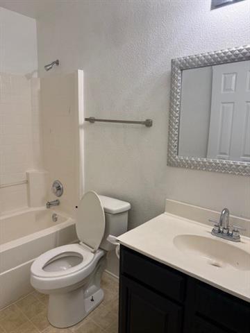 Building Photo - 1503 Heather Brook Dr