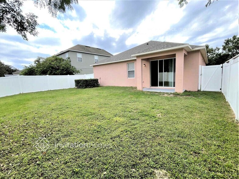 Building Photo - 14948 Stonebriar Way