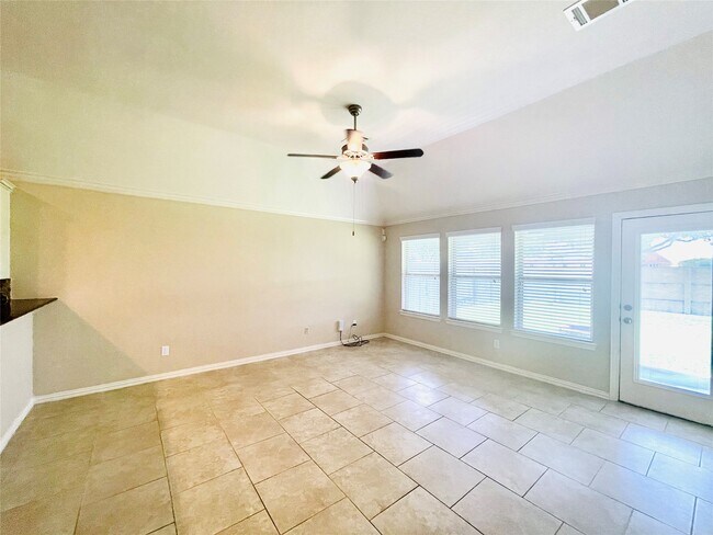 Building Photo - 6838 Pear Point Ln