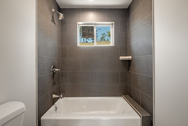 Building Photo - Paradise- 2 bed 2 bath +Bonus room, No Pets, Garage, fenced yard, RV parking