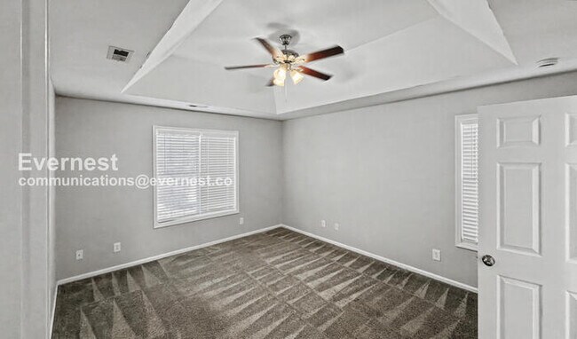 Building Photo - 2901 Old Well Ln