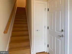 Building Photo - 924 King Farm Blvd