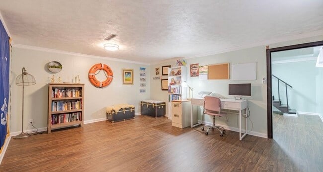 Building Photo - 3BR/2BA Home w/Finished Basement for Rent in Jtown!