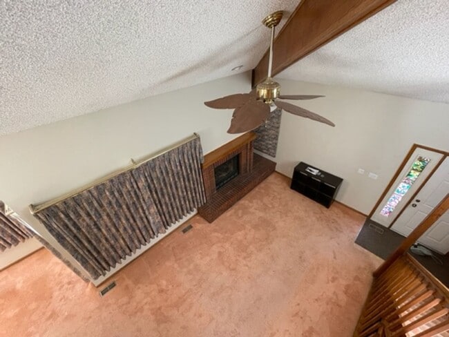 Building Photo - 8020 Holland Ct
