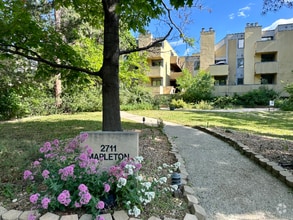 Building Photo - 2711 Mapleton Ave