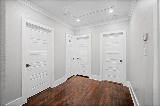 Building Photo - 12430 Pecan Ct