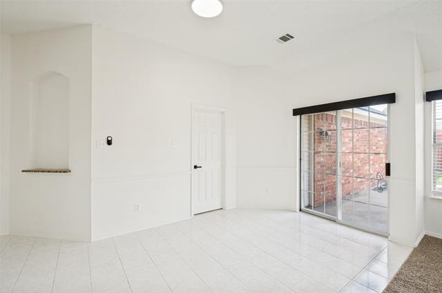 Building Photo - 3805 Pine Valley Dr