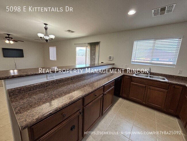 Building Photo - 5098 E Kittentails Dr