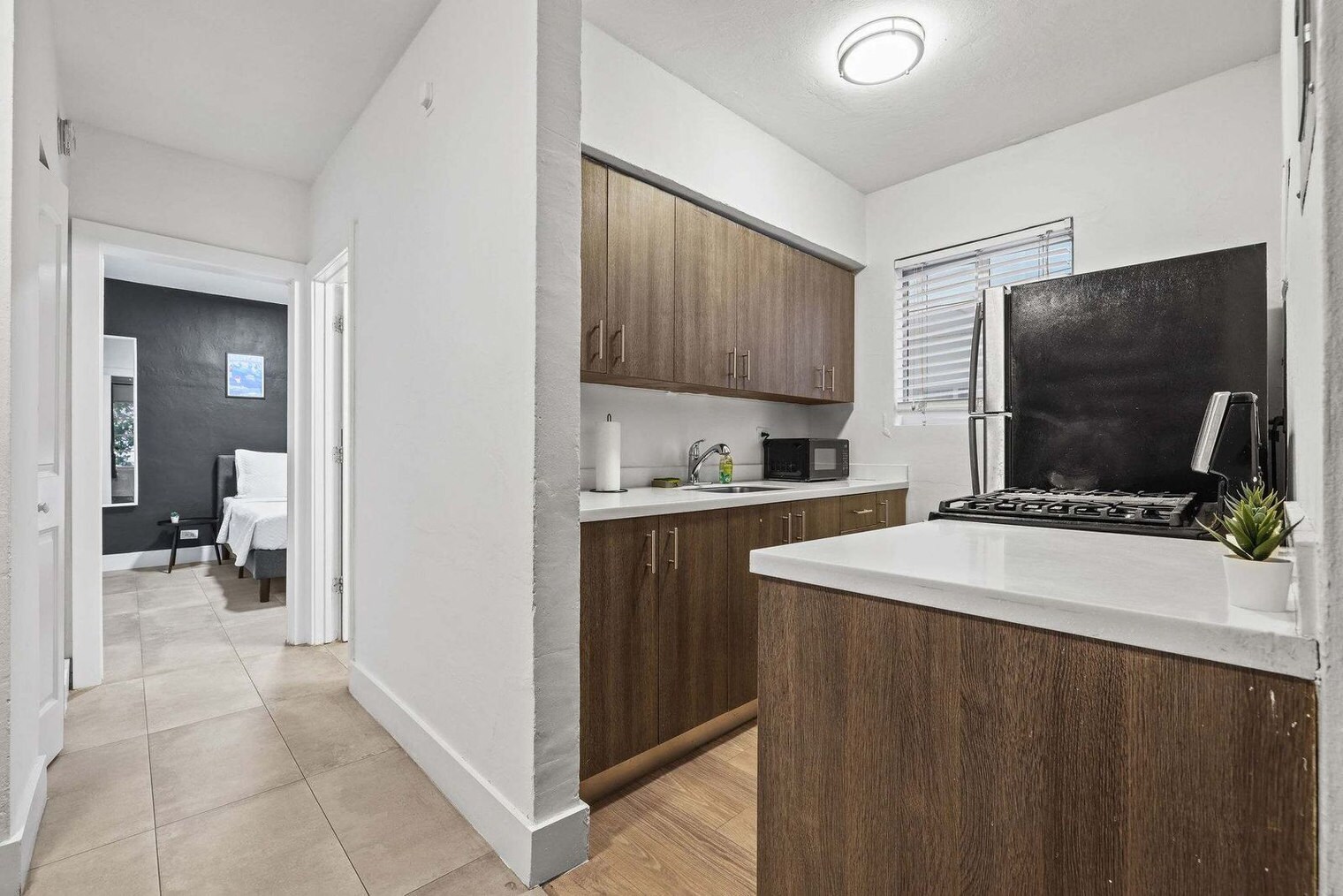 Building Photo - 7340 Harding Ave