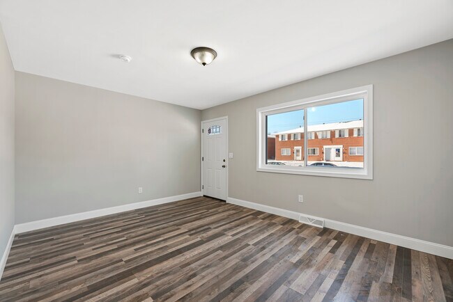 Primary Photo - CARLA TOWNHOMES (4PLEX 405 BARNETT)