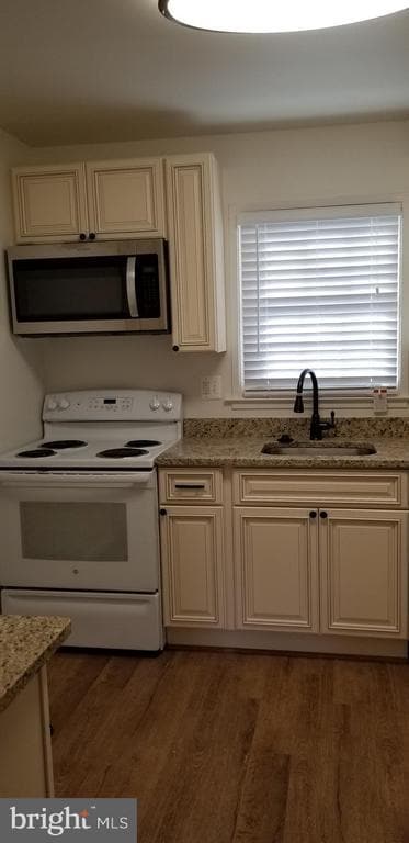 Primary Photo - 8414 Red Ash Ct