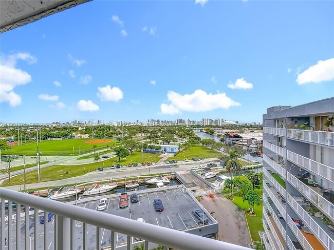 Building Photo - 1800 NW 24th Ave