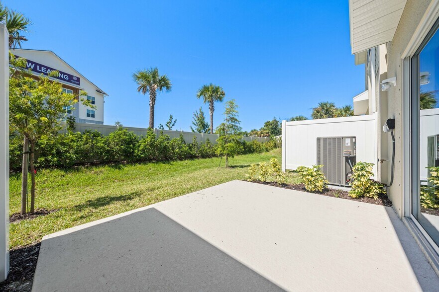 Building Photo - 5805 Biscotti St