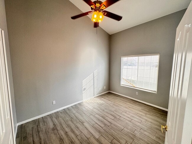 Building Photo - 2 Bed + Den Single Story Home in Guard Gated Painted Desert