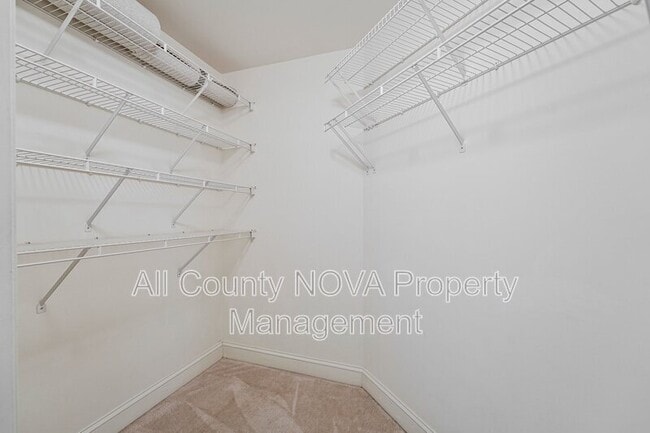 Building Photo - 11776 Stratford House Pl