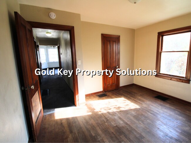 Building Photo - Limestone 2 BR 1 BA House with Basement an...