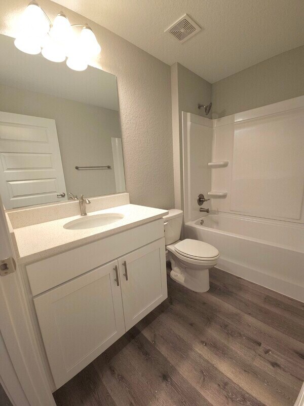 Building Photo - 262 Locust Pass