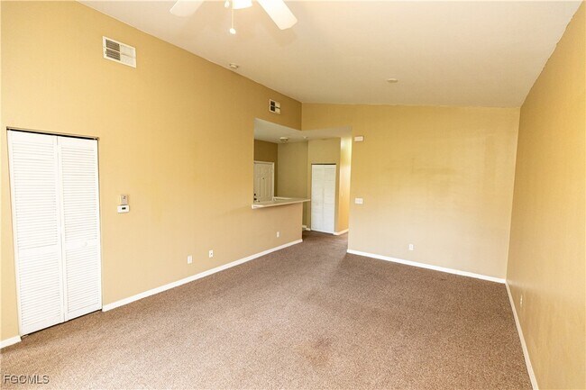 Building Photo - 4275 Bellasol Cir