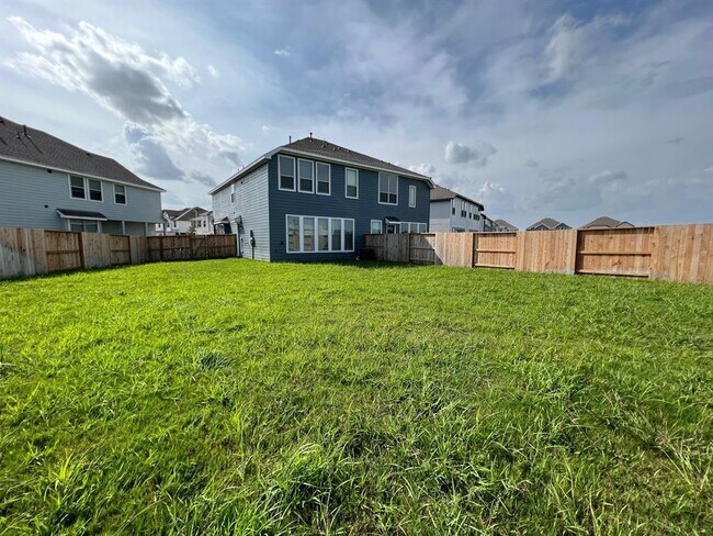 Building Photo - 4202 Balboa Dr