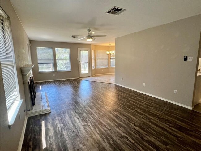 Building Photo - 1156 Tetbury Ln