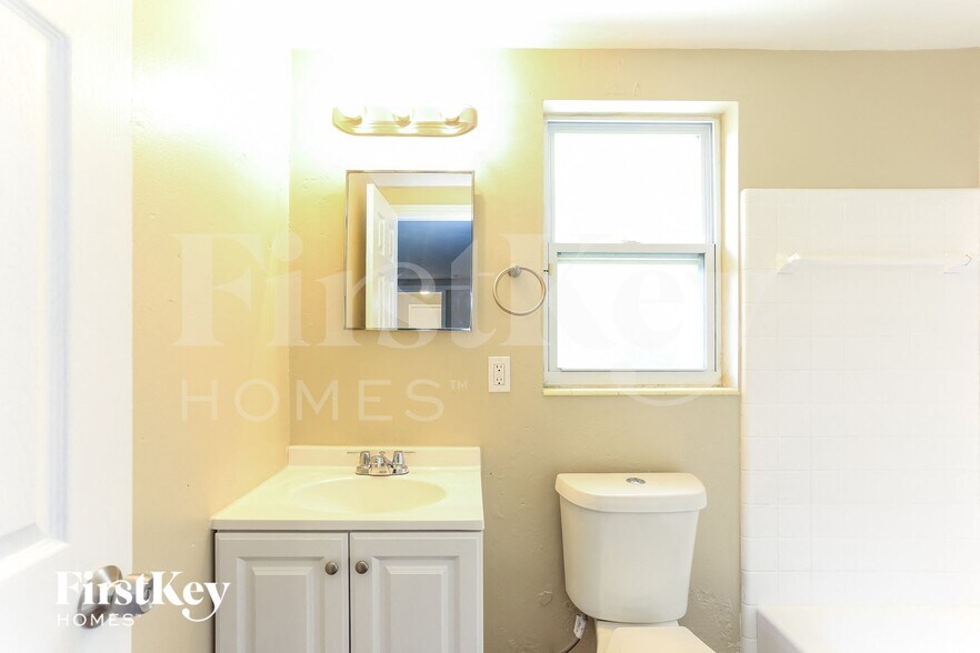 Building Photo - 5245 2nd Ave N