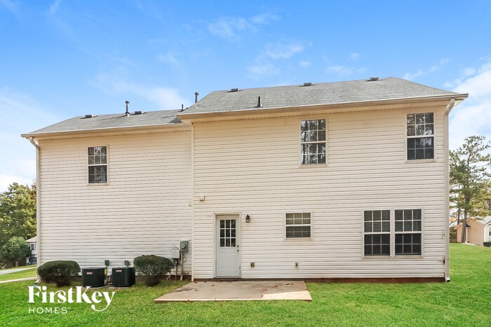 Building Photo - 1625 Cedar Hill