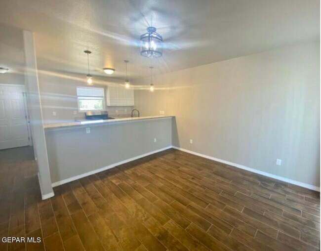 Building Photo - 405 S 7th St