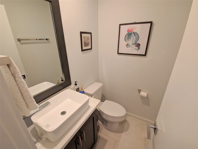 Building Photo - 4307 Schuler St