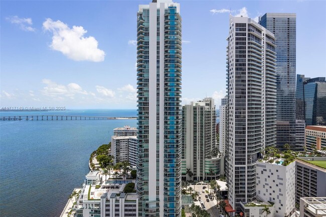 Building Photo - 1155 Brickell Bay Dr