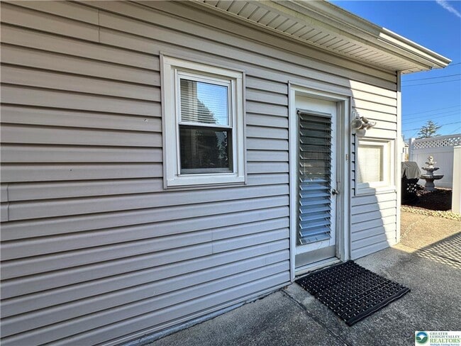 Building Photo - 1795 Canal St