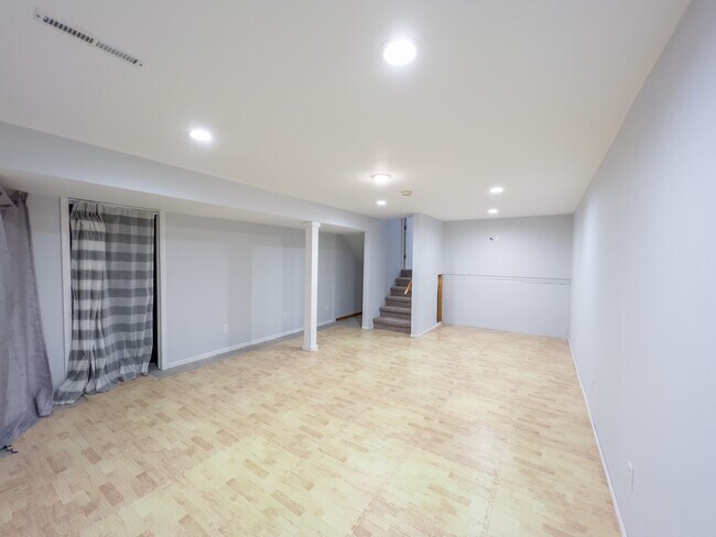 Extra living room under main living room - 605 Ruxton Ridge Dr