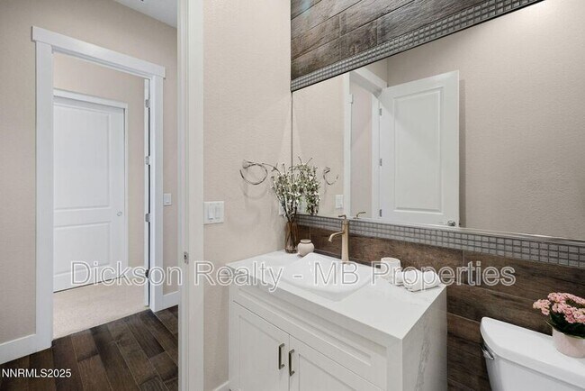 Building Photo - 709 W Pleasant Oak Trl