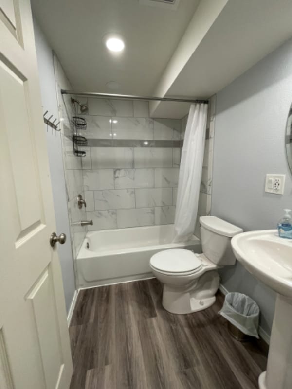 Building Photo - 250 Medford Dr