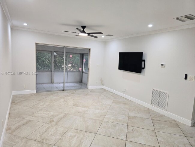 Building Photo - 5151 W Oakland Park Blvd