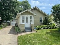Building Photo - 1 bed, 1 bath single family Ferndale home with garage