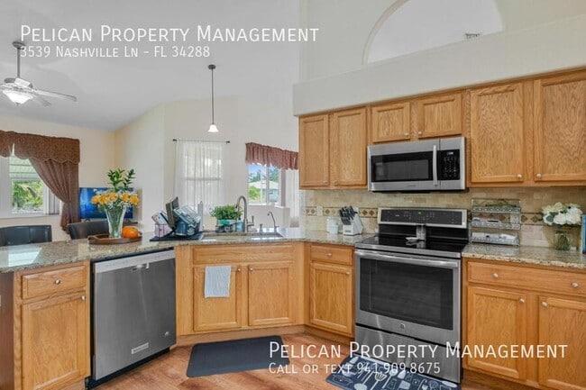 Building Photo - 3539 Nashville Ln