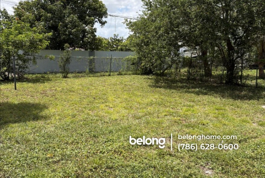 Building Photo - 12520 NW 22nd Ct