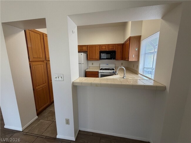 Building Photo - 2071 Angel Falls Dr